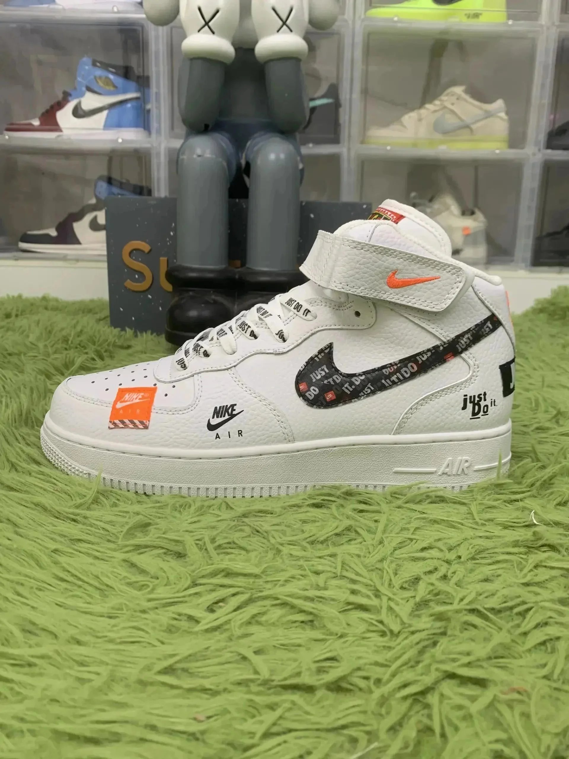 Nike Men Air Force 1 AF1 Mid 07 Just Do It - White