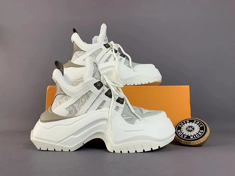 White Chunky Sneakers for Men and Women Fashionable Thick Sole Shoes